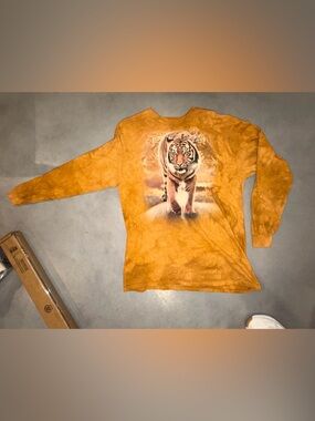 the mountain tiger long sleeve tie dye shirt orange graphic tee size xl